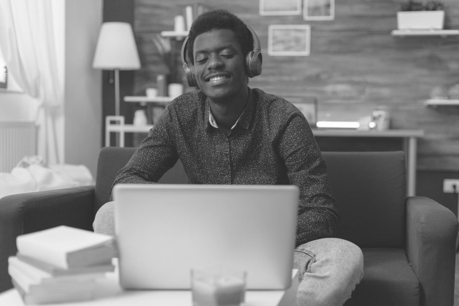 Espacio de trabajo con análisis financiero